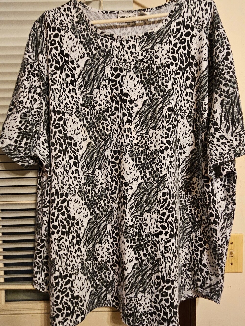 Fashion Bug Black & White Animal Print Tee Shirt 2X